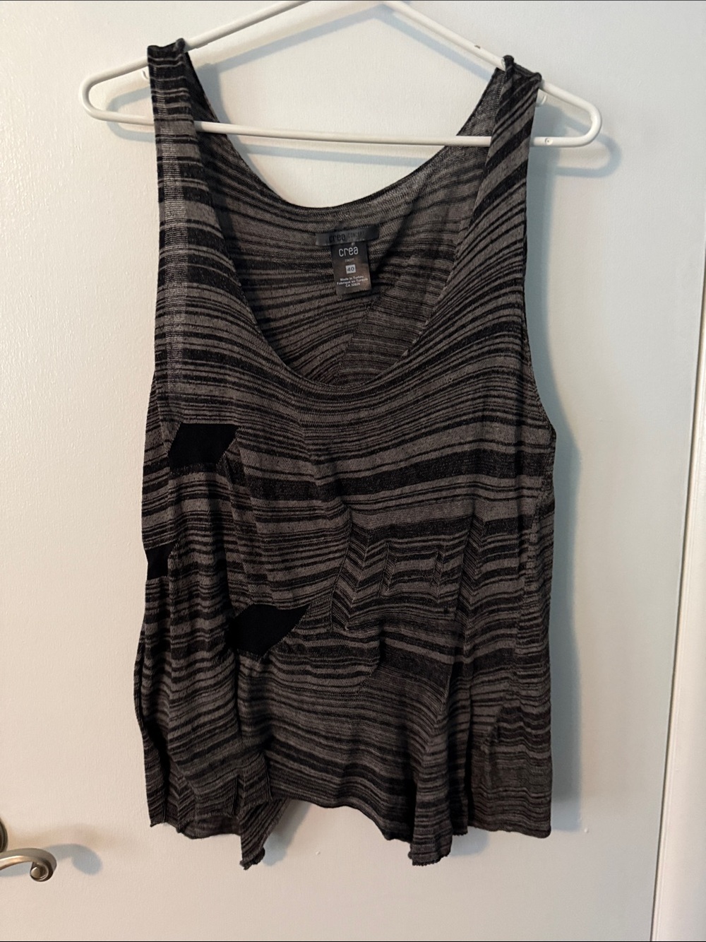 Crew Collection Black & Gray Striped Scoop Neck Tank